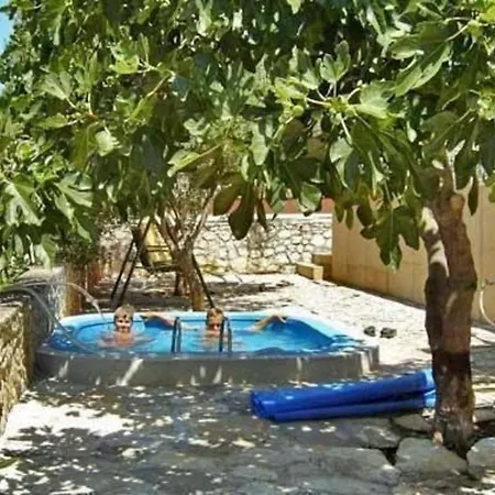 Sunara Mit Terrasse Und Kinderpool Holiday home *
